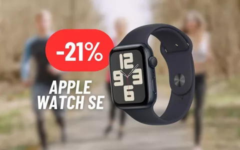 Allenati in vista della prova costume con l'Apple Watch SE al 21% di sconto