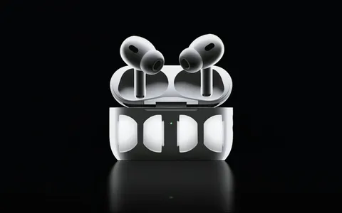 AirPods e AirPods Pro cadono dalle orecchie? Risolvi così