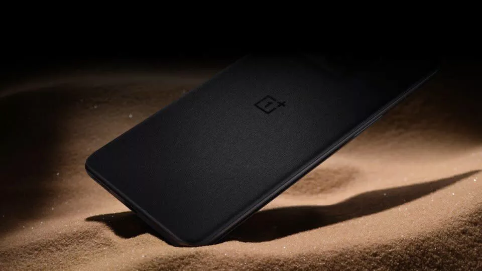 OnePlus 10T 5G (8GB+128GB): il nuovo flagship killer prenotalo ORA su Amazon