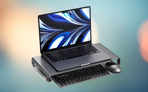 Supporto monitor in alluminio: elegante e robusto, perfetto per Mac