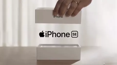 iPhone SE: il video dell'unboxing Apple è 
