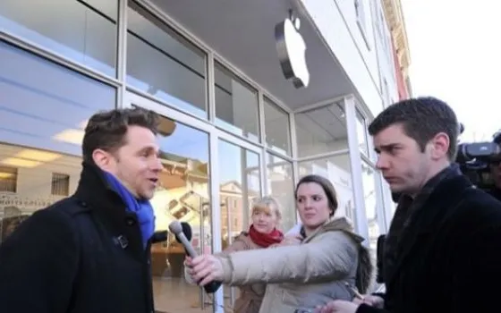 Oggi il lancio del nuovo iPad, ma c'è chi protesta e chiede un 
