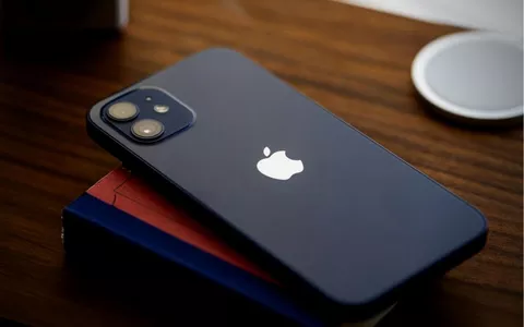 Apple iPhone 12 mini ricondizionato (Mezzanotte): l’offerta è sconvolgente