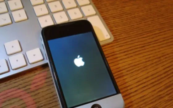 Rumors: iPhone bi-colore