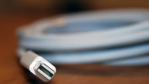 Cavi Thunderbolt in fibra ottica, inizia la produzione di massa