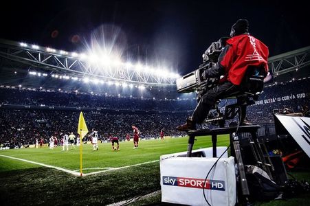 Sky Italia, multa da un milione di euro dall'Antitrust per il pacchetto Calcio