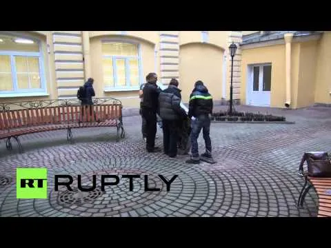 Russia: Steve Jobs iPhone monument dismantled in St. Petersburg