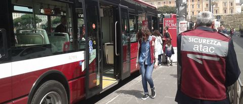 A Roma l'autobus si paga con PayPal