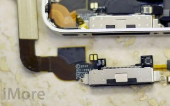 Apple studia un micro connettore dock per iPhone 5 ?