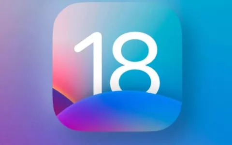Con iOS 18 l'ora è sempre visibile, anche con l'iPhone completamente scarico