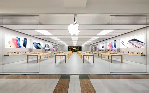 Coronavirus, da oggi riaprono tutti gli Apple Store italiani