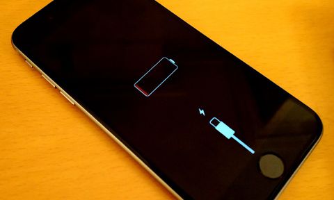 Volete estendere del 15% la durata della batteria del vostro iPhone? Disinstallate Facebook