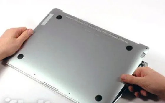 Più fibra di carbonio nel MacBook Air?