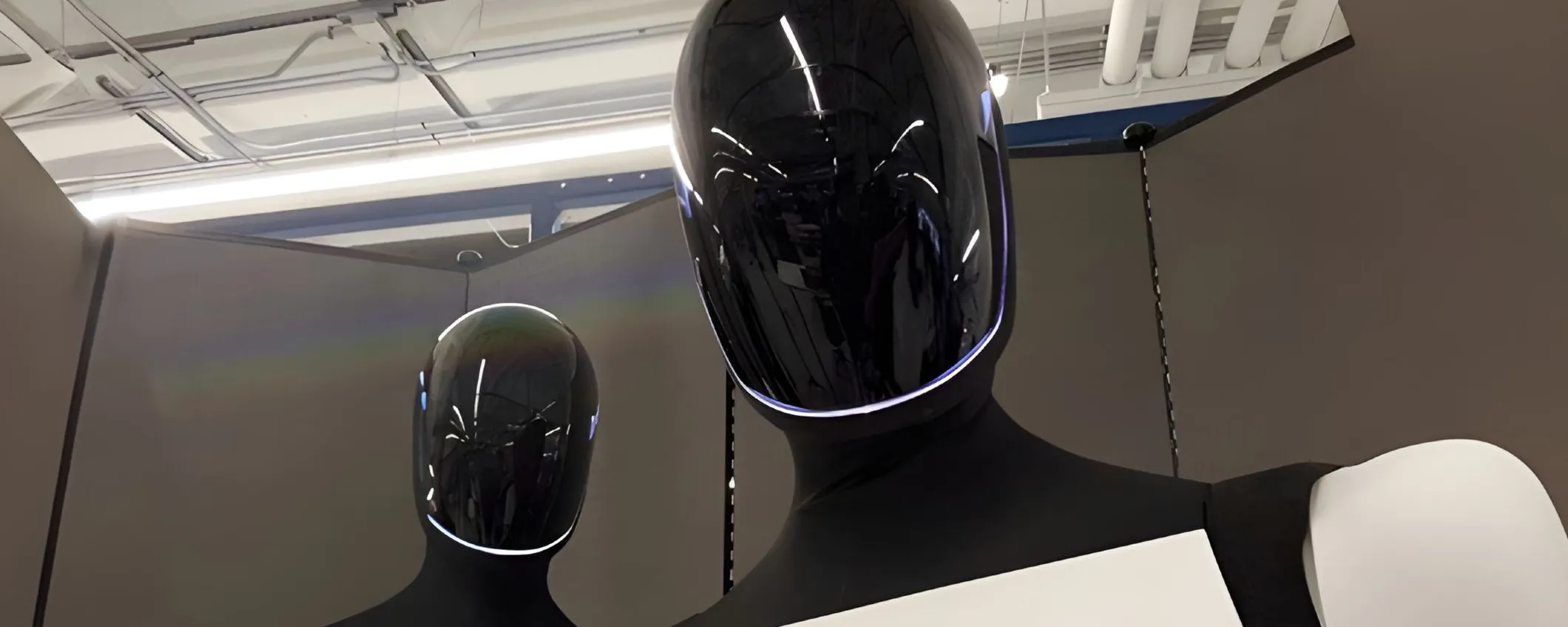 Il padre di Tesla Optimus: il robot umanoide non va bene per il lavoro industriale