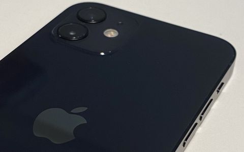 iPhone 12 non ha rivali, OGGI neanche nel prezzo: che sconto su Amazon