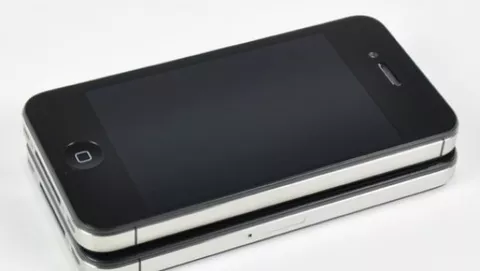 iFixit smonta l'iPhone CDMA e rivela la compatibilità con le reti GSM
