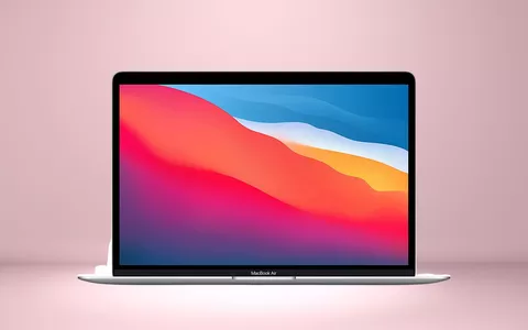 MacBook Air: OLTRE 320€ DI SCONTO solo per oggi, imperdibile offerta di Amazon