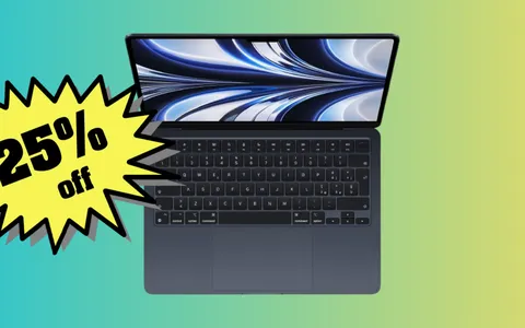 Oggi l'Apple MacBook Air con chip M2 è tuo a 280€ in meno