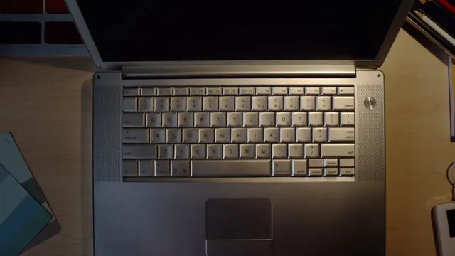 MacBook Pro con Touch Bar - QWERTY