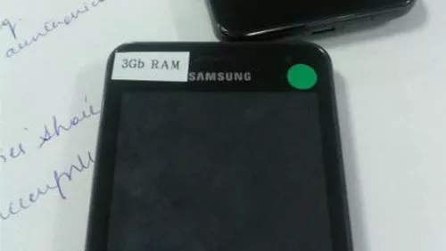 Samsung Galaxy S4 con 3 GB di RAM?