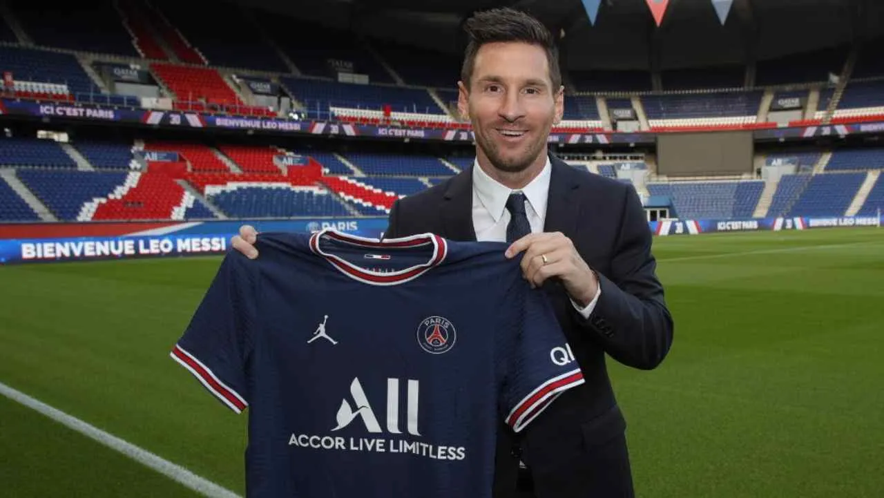Messi, il cartellino parzialmente pagato in criptovalute dal PSG