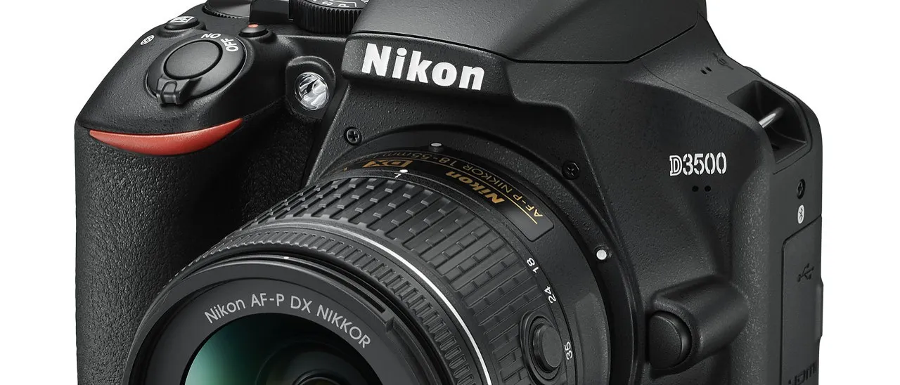 Nikon D3500, reflex entry level dall'anima premium