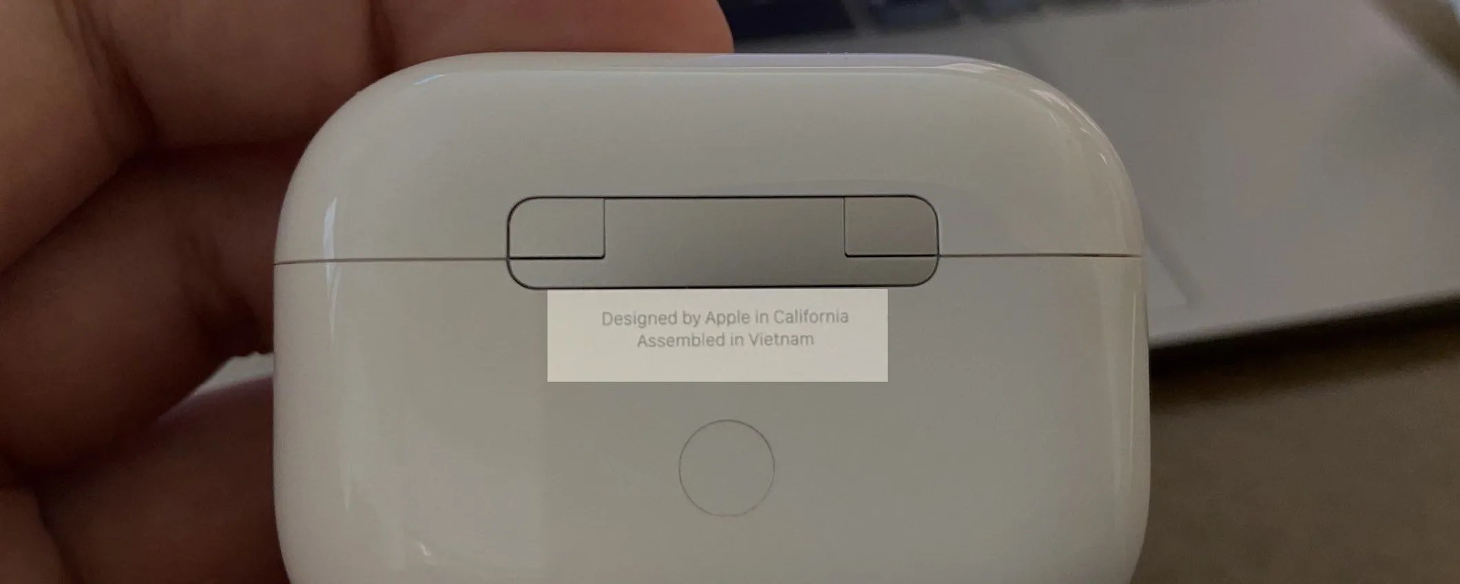 AirPods, la produzione passa in Vietnam