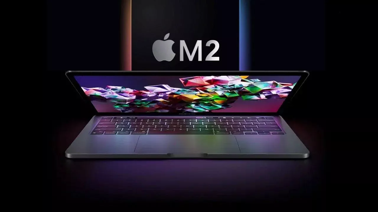 MacBook Pro M2 256GB: sconto 10% come su Apple Store Educational