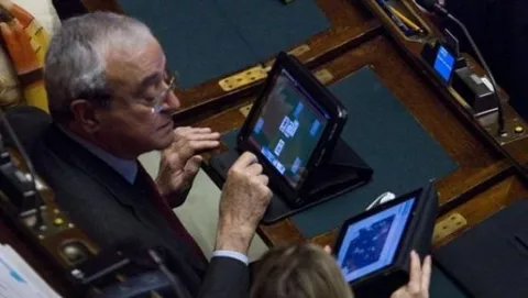 I parlamentari italiani e l'iPad