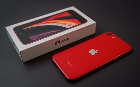L'iPhone SE Product (RED), OFFERTA IRRINUNCIABILE su Amazon