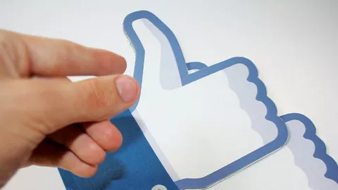 Facebook: gli italiani mentono sui profili