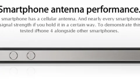 Disponibile il video della conferenza stampa nella pagina dedicata all'antenna dell'iPhone 4