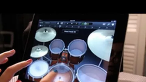 Una canzone registrata interamente con GarageBand su iPad 2
