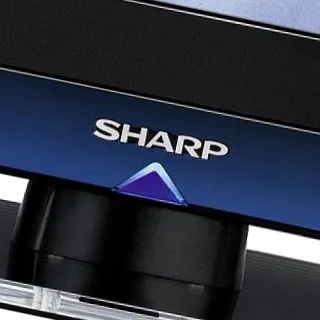 Sharp interessa a Dell e Intel