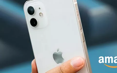 Apple iPhone 12 Bianco, il prezzo IMPLODE di 240€ su Amazon Seconda Mano