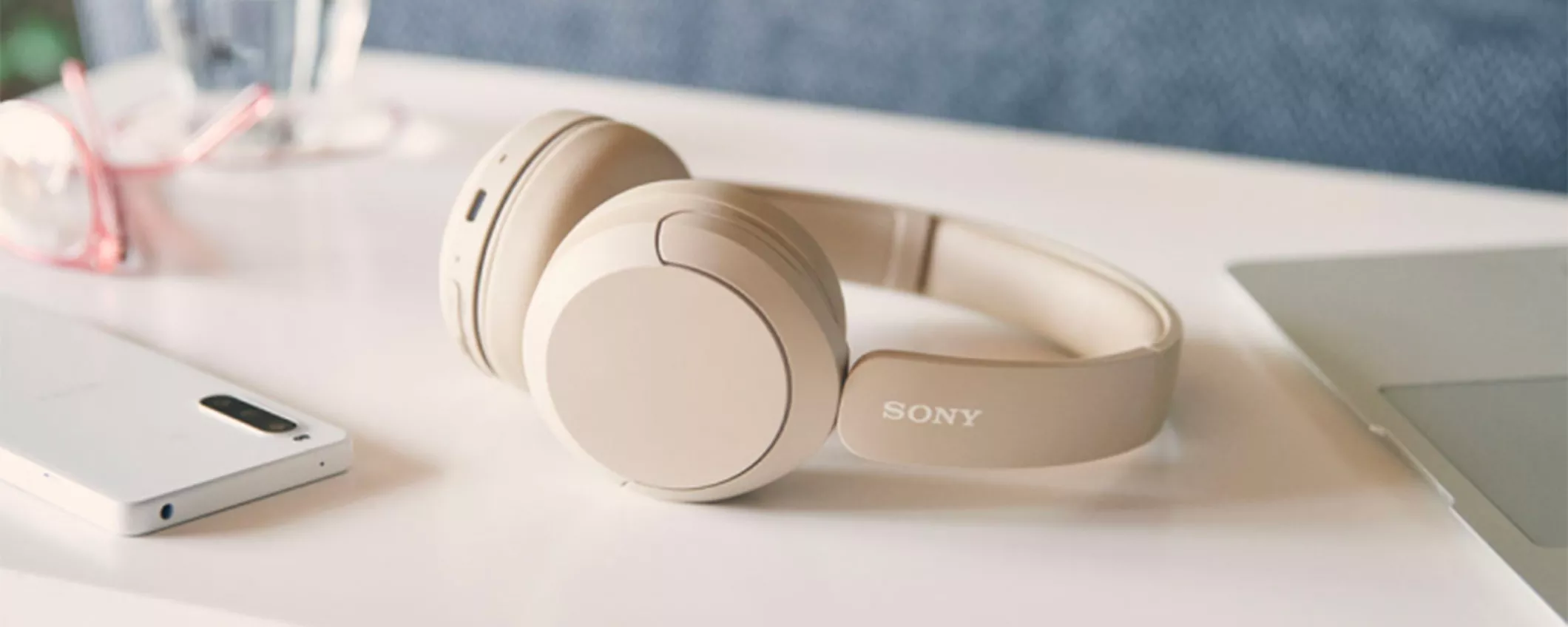 Eleva la tua esperienza d'audio con le splendide cuffie wireless Sony in SUPER SCONTO