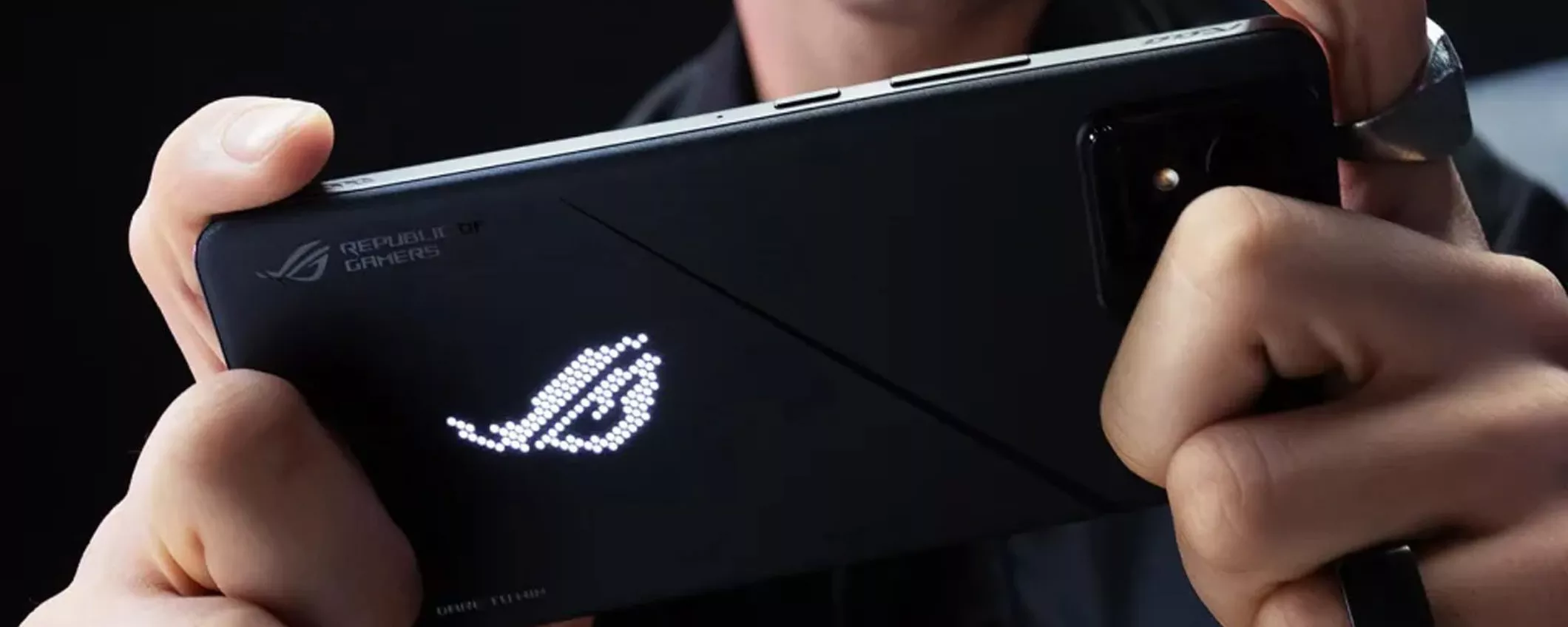 ASUS ROG Phone 8 arriva: caratteristiche TOP, prezzo e come prenotarlo su Amazon a prezzo AFFARE
