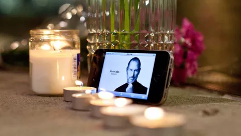 Anniversario della morte di Steve Jobs: Tim Cook scrive una lettera ai dipendenti