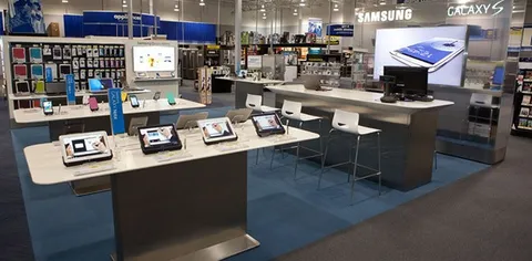 Samsung assume un designer Apple per i suoi store