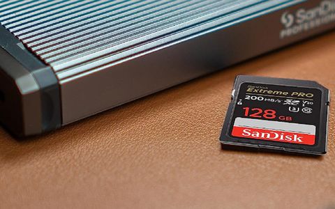 SanDisk Extreme PRO SD UHS-I da 128GB in super offerta su Amazon (-40%)