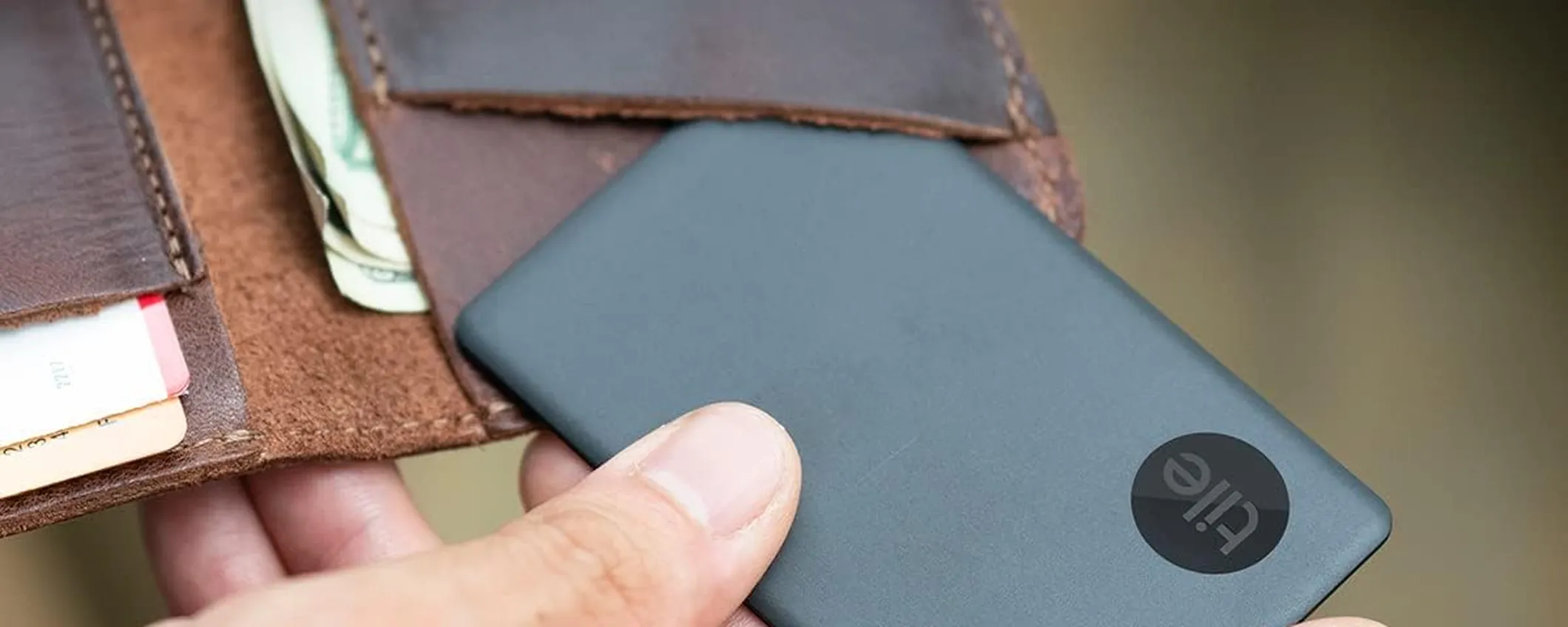 Tile Thin Tracker Slim, mini dispositivo di ricerca GPS a 26€ e non ti
