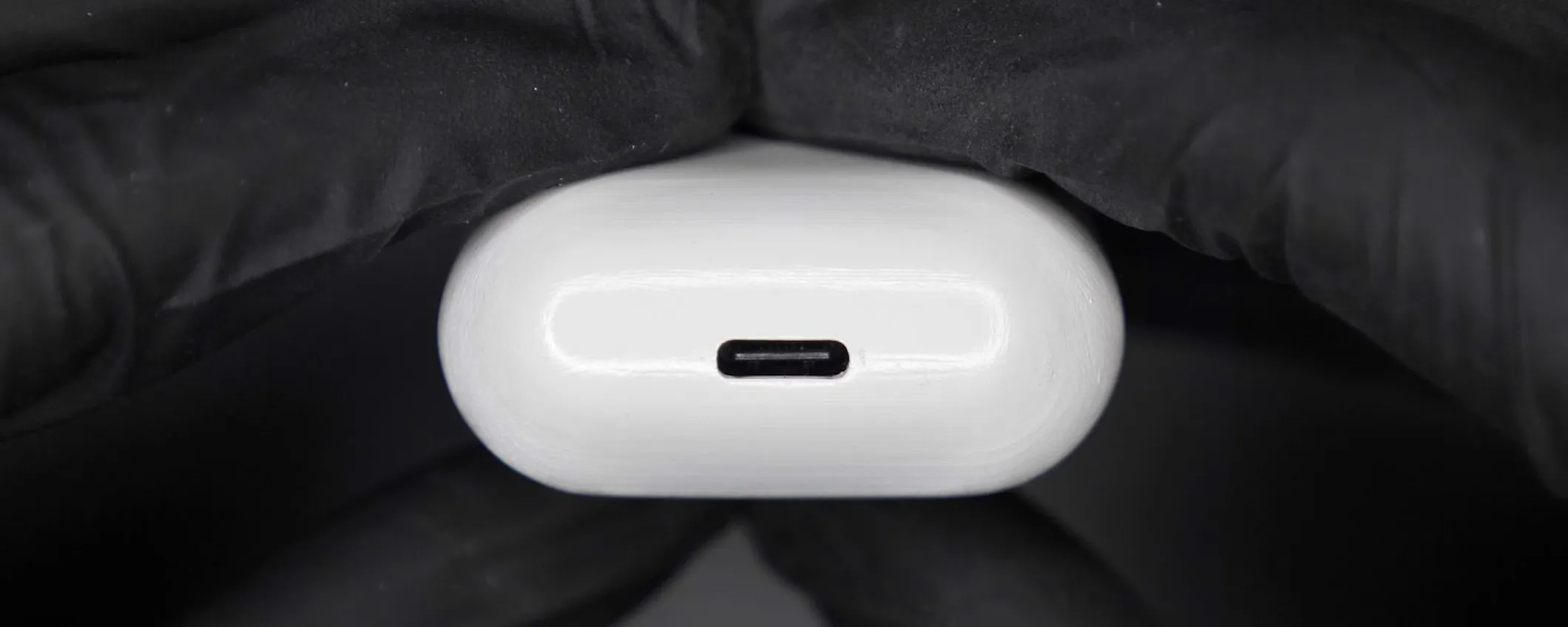 iPhone, AirPods e accessori Apple: USB-C ben prima del 2024