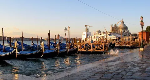 Venezia si naviga online