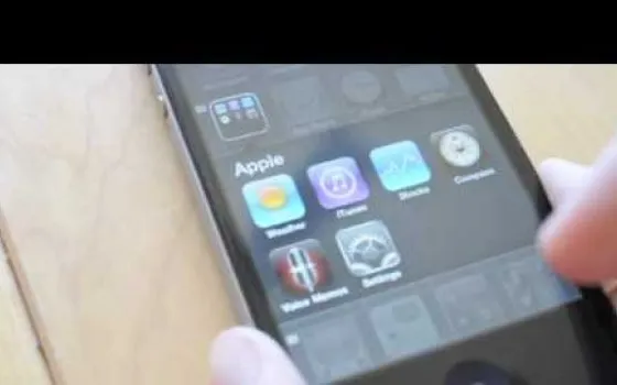 iOS 4.1 non risolverebbe i problemi di ricezione di iPhone 4
