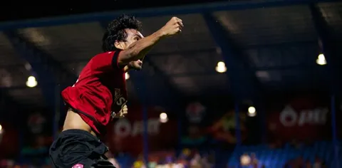 Premier League, scende in campo YouTube