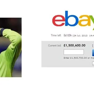 Il calciatore Benteke si mette su eBay