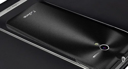 ASUS Padfone 2: lo smartphone diventa tablet