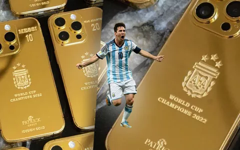 Messi regala iPhone 14 Pro d'oro ai compagni di squadra? Facciamo chiarezza