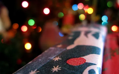 Accessori per iPhone: 5 gadget poco costosi da regalare a Natale