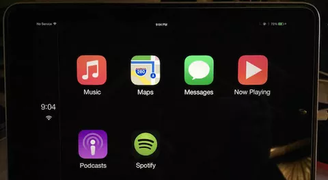 Un hack porta CarPlay su iPhone e iPad senza autoradio né schermi esterni